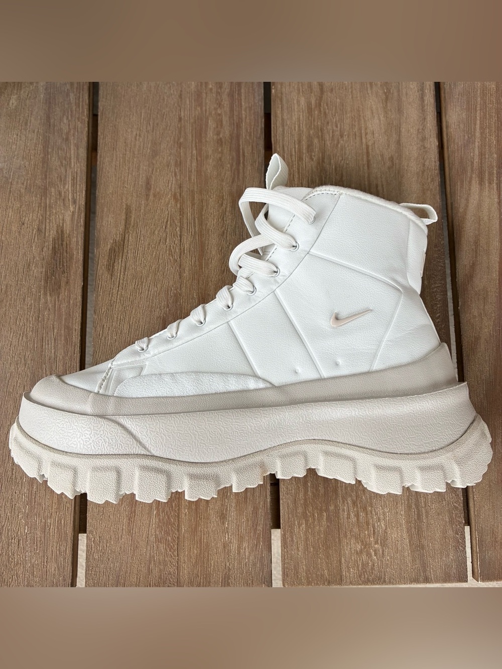 Nike Blazer Roam Mid FQ9065-100 Womens 7 Summit White Boots Pre-Owned - Picture 6 of 11